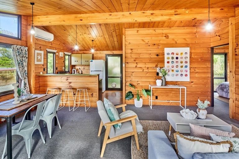 Photo of property in 6 Park Avenue, Waikanae, 5036