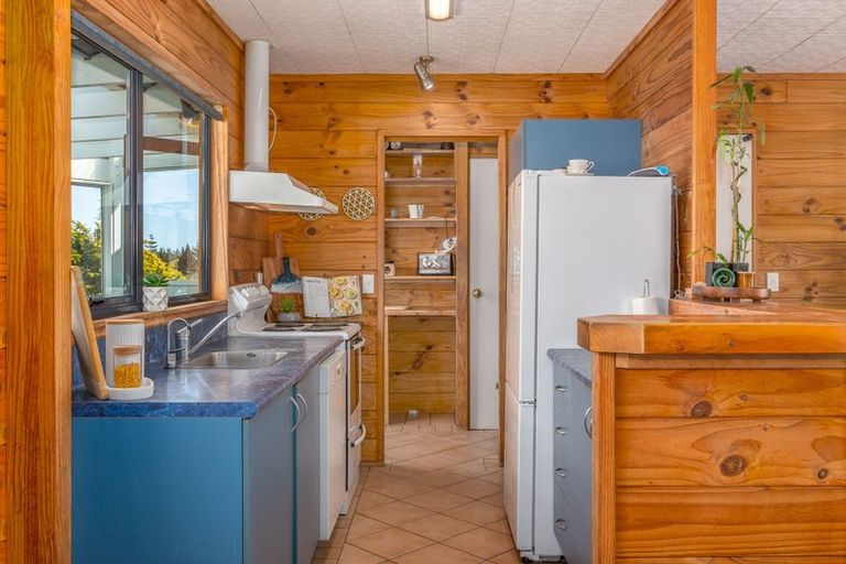 Photo of property in 338 Ngarara Road, Waikanae, 5391