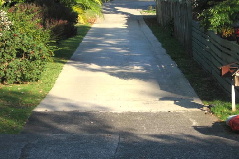 Photo of property in 2/78 Oaktree Avenue, Browns Bay, Auckland, 0630