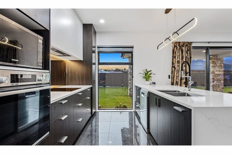 Photo of property in 10 Goodland Place, Rolleston, 7614