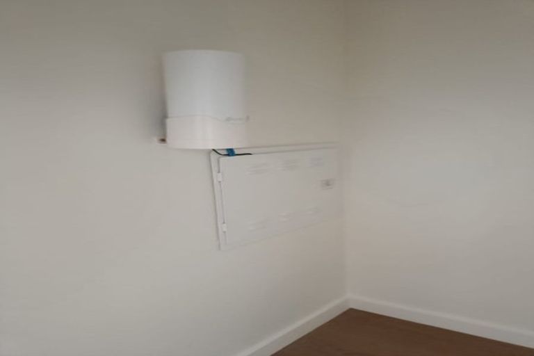 Photo of property in 37 Jabuka Street, Glen Eden, Auckland, 0602