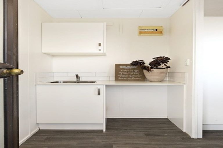 Photo of property in 1/235 Glengarry Road, Glen Eden, Auckland, 0602