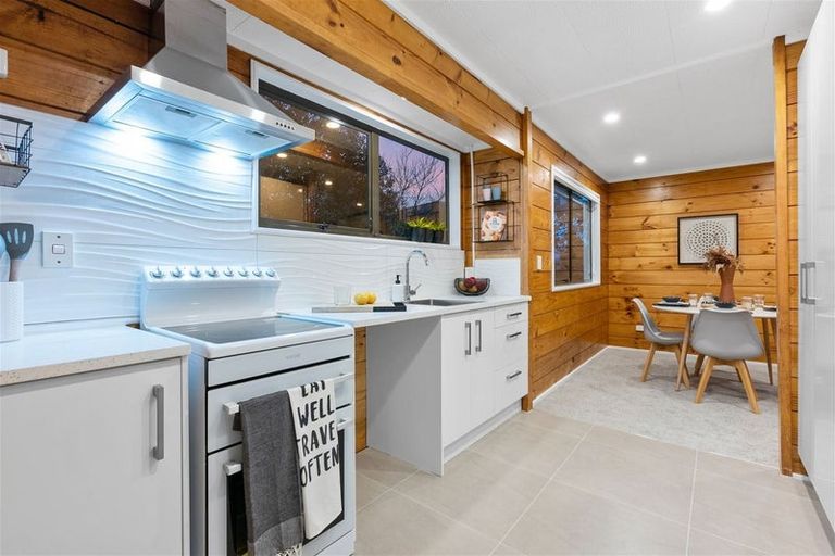 Photo of property in 2/32 Atkinson Avenue, Papatoetoe, Auckland, 2025