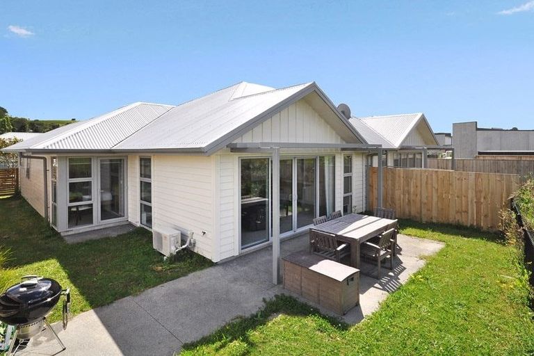 Photo of property in 15 Fairwater Road, Warkworth, 0910