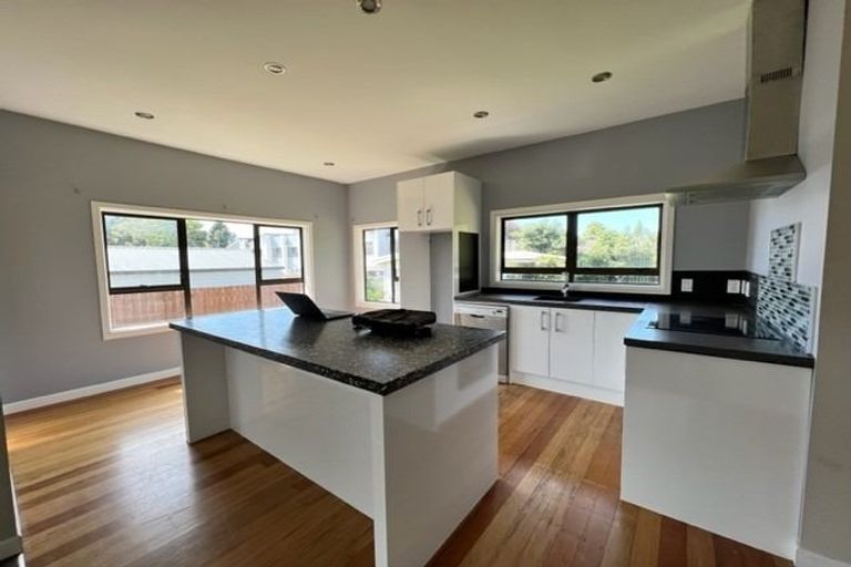 Photo of property in 25 Fairview Road, Papatoetoe, Auckland, 2025