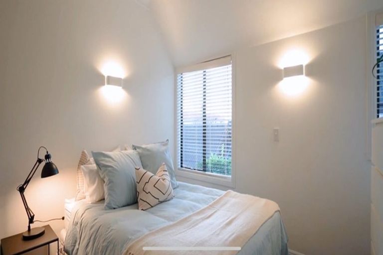 Photo of property in 27 Riverstone Road, Te Atatu Peninsula, Auckland, 0610