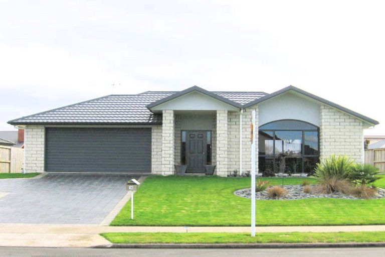 Photo of property in 10 Saint James Drive, Huntington, Hamilton, 3210