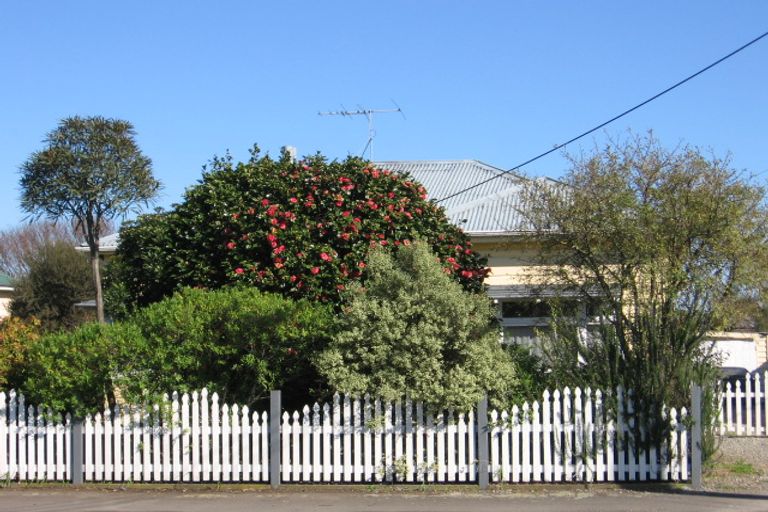 Photo of property in 71 Lincoln Road, Masterton, 5810