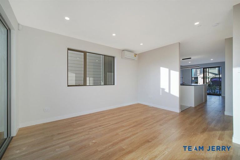Photo of property in 125a Grove Road, Papakura, 2110