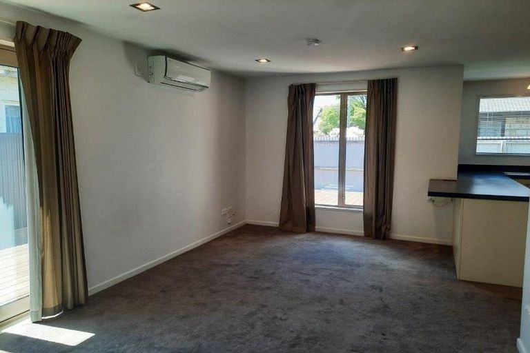 Photo of property in 65 Cleveland Street, Edgeware, Christchurch, 8013