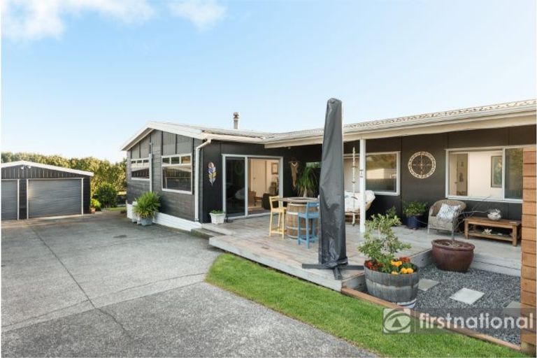Photo of property in 120 Pukehina Parade, Pukehina, Te Puke, 3189