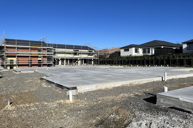 Photo of property in 2 Cutfield Lane, Kumeu, 0810