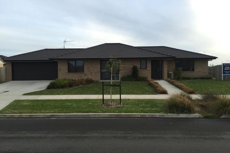 Photo of property in 2 Matawai Puna Drive, Pukekohe, 2120