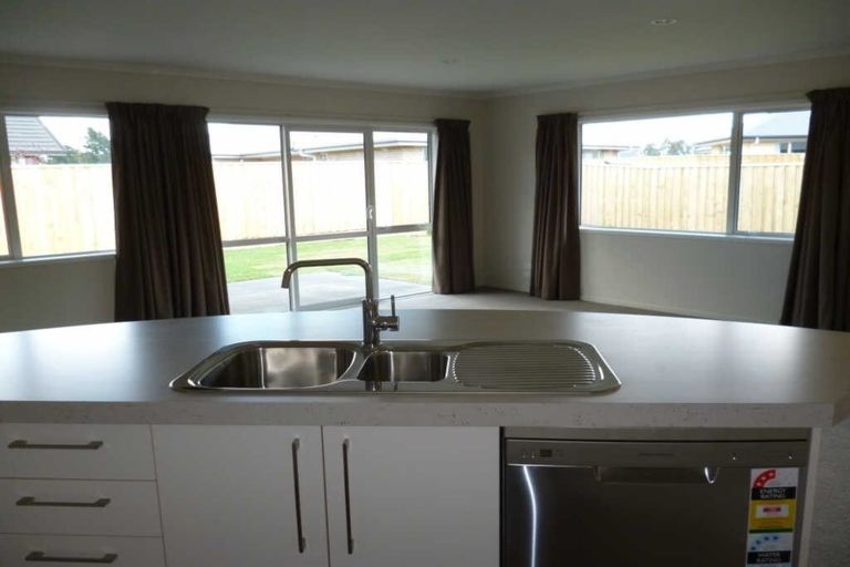 Photo of property in 10 Fernham Way, Rolleston, 7615