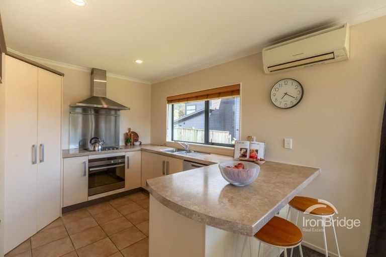 Photo of property in 13 Percy Kinsman Crescent, Riverstone Terraces, Upper Hutt, 5018