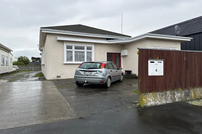Photo of property in 6 Pirie Street, Palmerston North, 4410