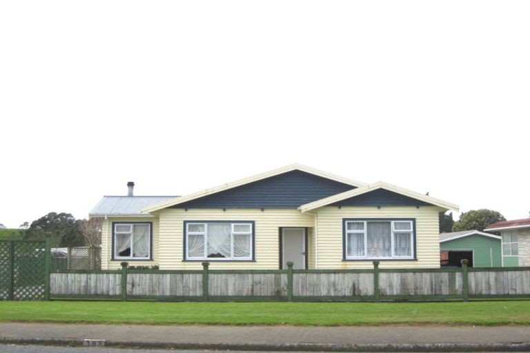 Photo of property in 183 South Road, Spotswood, New Plymouth, 4310