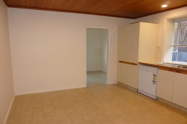 Photo of property in 18 Staveley Street, Avonhead, Christchurch, 8042