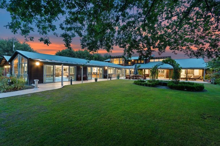 Photo of property in 280 Queen Elizabeth Ii Drive, Mairehau, Christchurch, 8052