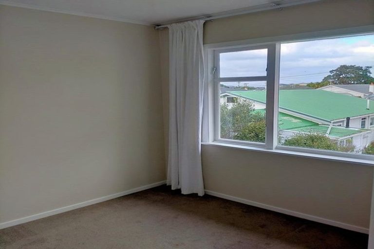 Photo of property in 139u2 Queens Drive, Lyall Bay, Wellington, 6022