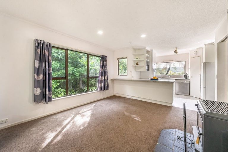 Photo of property in 14 Westhaven Drive, Tawa, Wellington, 5028