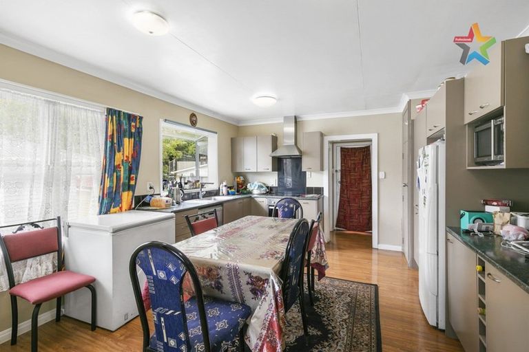 Photo of property in 10 Isabel Grove, Wainuiomata, Lower Hutt, 5014