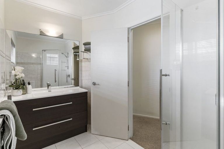 Photo of property in 14 Aberdeen Road, Campbells Bay, Auckland, 0620