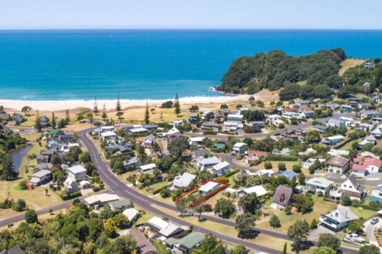 Photo of property in 118 Onemana Drive, Onemana, Whangamata, 3691