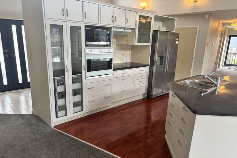 Photo of property in 31 Summit Road, Fairfield, Lower Hutt, 5011