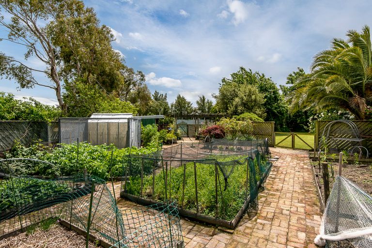 Photo of property in 25 Stephens Road, Leeston, 7682