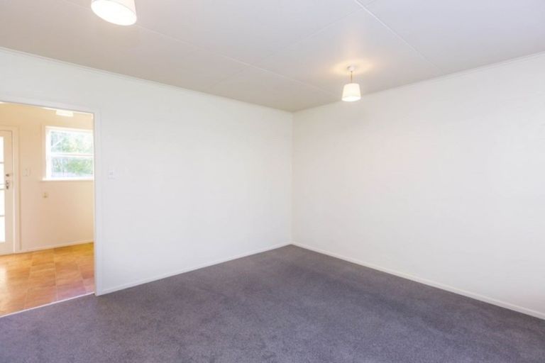 Photo of property in Shakespeare Flats, 8/48 Merton Street, Trentham, Upper Hutt, 5018