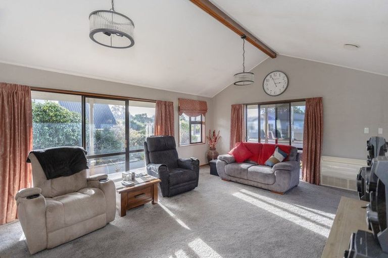 Photo of property in 34 Oban Street, Holmes Hill, Oamaru, 9401