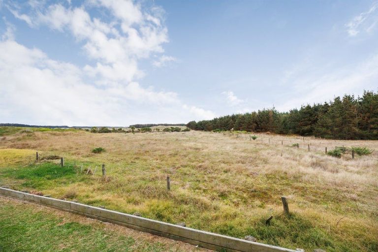Photo of property in 13 Oxnam Place, Foxton Beach, Foxton, 4815