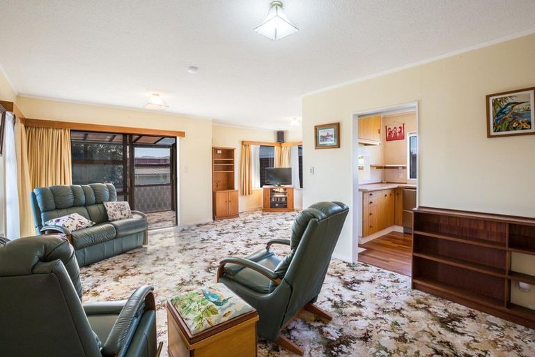 Photo of property in 25a Latitude Close, Whitby, Porirua, 5024