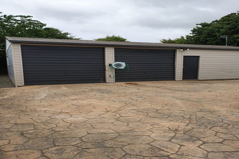 Photo of property in 29 Lydia Place, Kelvin Grove, Palmerston North, 4414