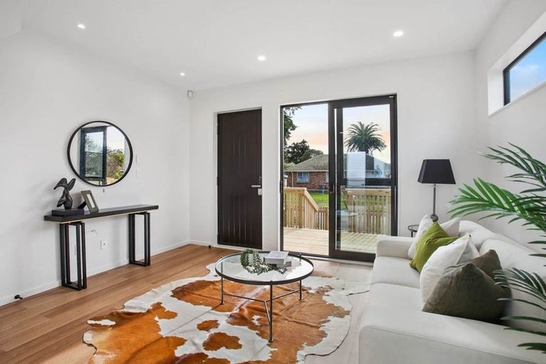 Photo of property in 1/35 Imrie Avenue, Mangere, Auckland, 2022