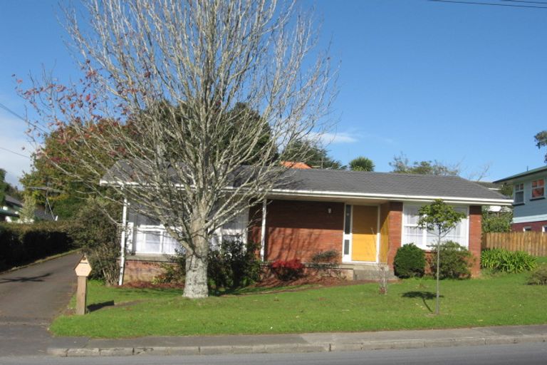 Photo of property in 1/35 Orams Road, Hillpark, Auckland, 2102