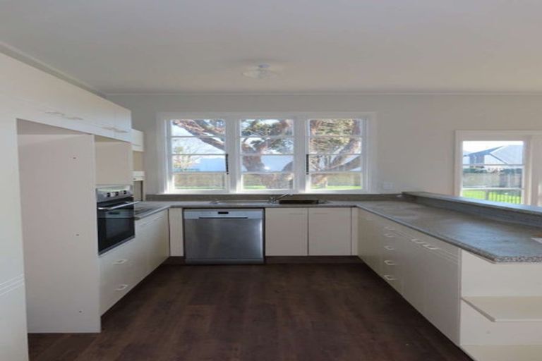 Photo of property in 76 Aorangi Road, Bryndwr, Christchurch, 8053