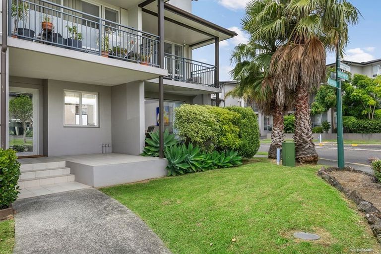 Photo of property in 1/1 Opito Way, East Tamaki, Auckland, 2013