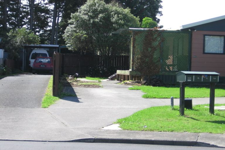 Photo of property in 18 Darcy Place, Massey, Auckland, 0614
