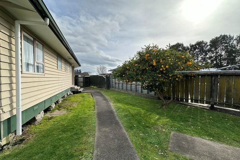 Photo of property in 16 Coventry Road, Melville, Hamilton, 3206