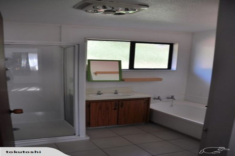 Photo of property in 67f2 Cortina Avenue, Johnsonville, Wellington, 6037