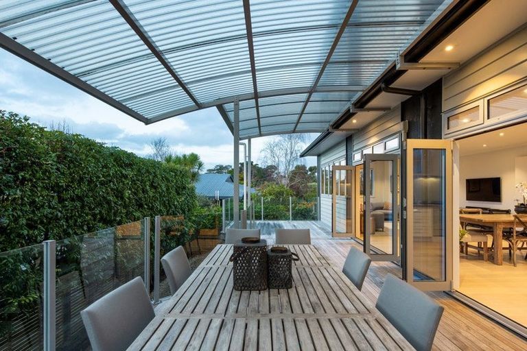 Photo of property in 131a Kowhai Road, Mairangi Bay, Auckland, 0630