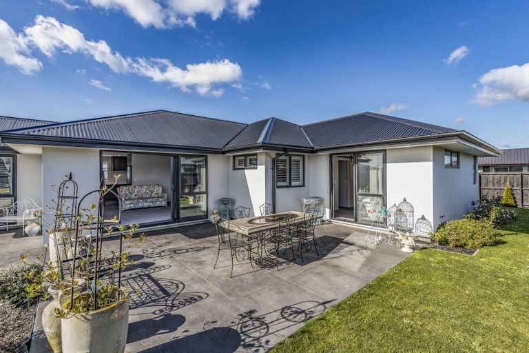 Photo of property in 4 Marcoola Drive, Rolleston, 7614