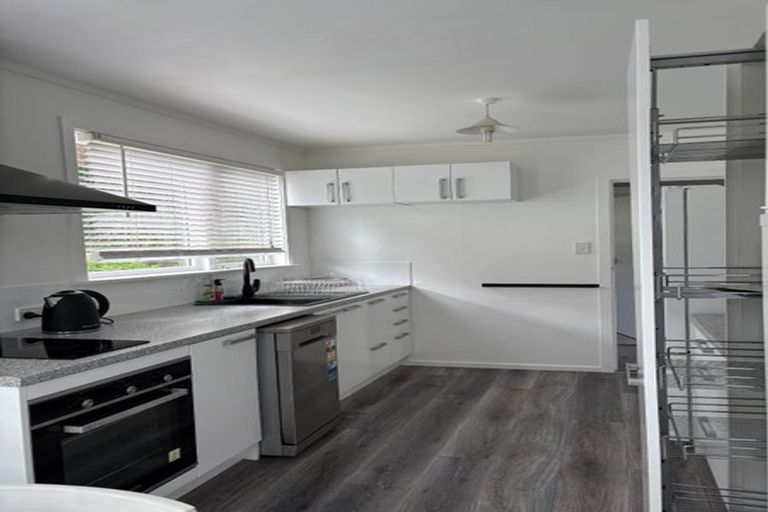 Photo of property in 19 Creswick Terrace, Northland, Wellington, 6012