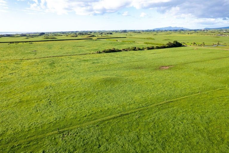 Photo of property in 306 Pungarehu Road, Pungarehu, 4685