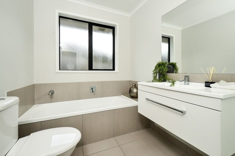 Photo of property in 18 Oolong Court, Huntington, Hamilton, 3210