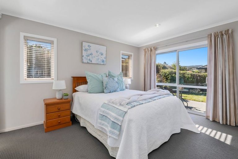 Photo of property in 53 Hamon Place, Pukehangi, Rotorua, 3015
