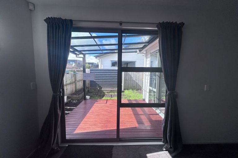 Photo of property in 61b Mcleod Road, Te Atatu South, Auckland, 0610