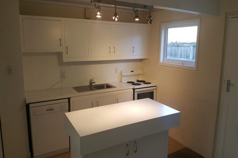 Photo of property in 1/78a Holly Road, St Albans, Christchurch, 8014